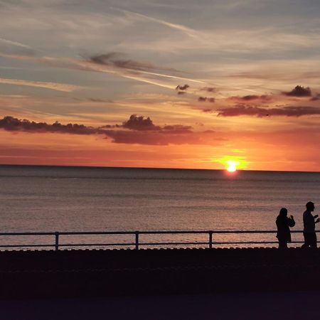 Lovely Seafront 2 Bed Flat In אבריסטוויט מראה חיצוני תמונה